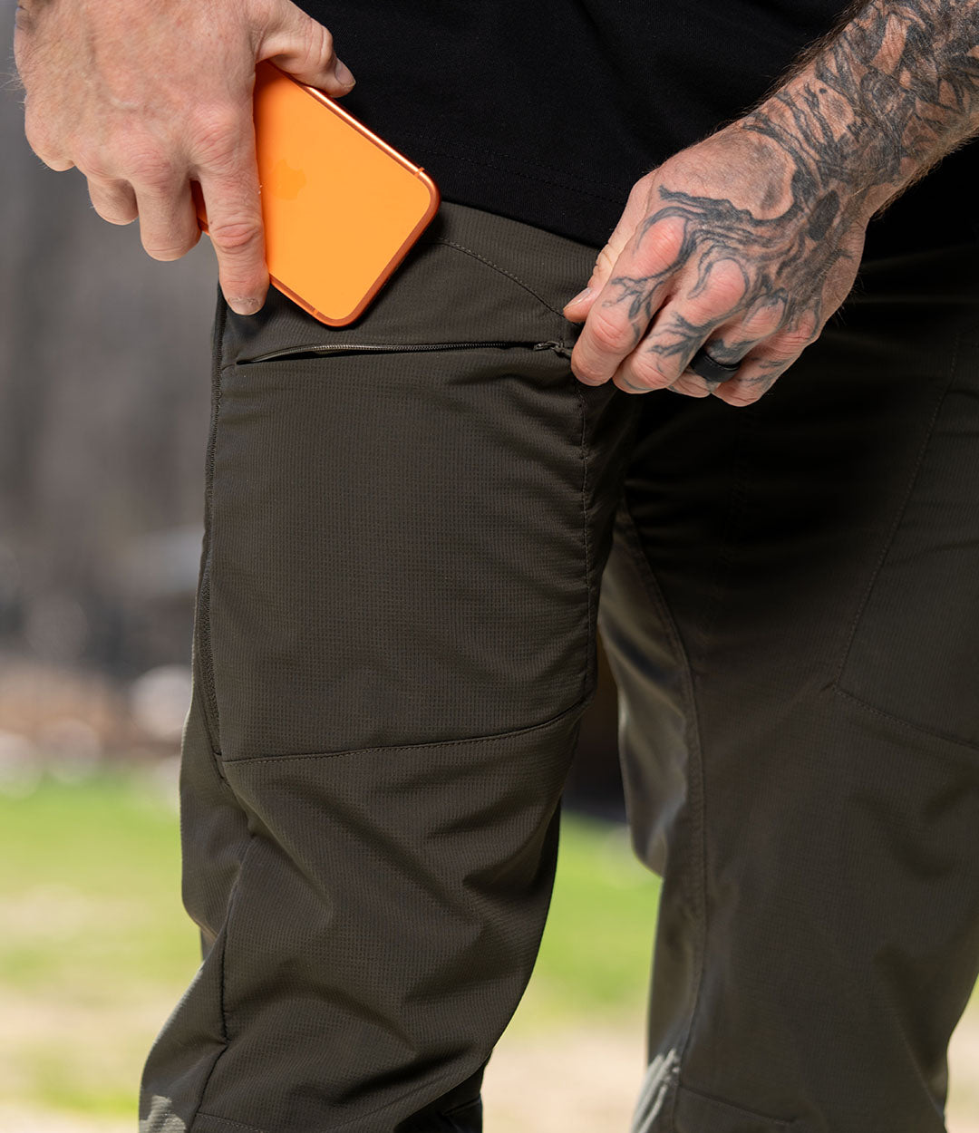 Vented Hybrid Pants // Dark Green