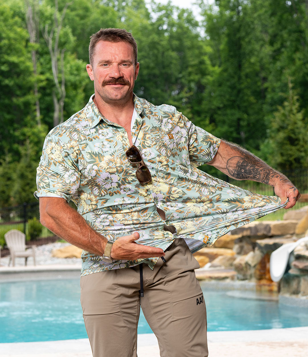 Performance Button Down // Vintage Palm