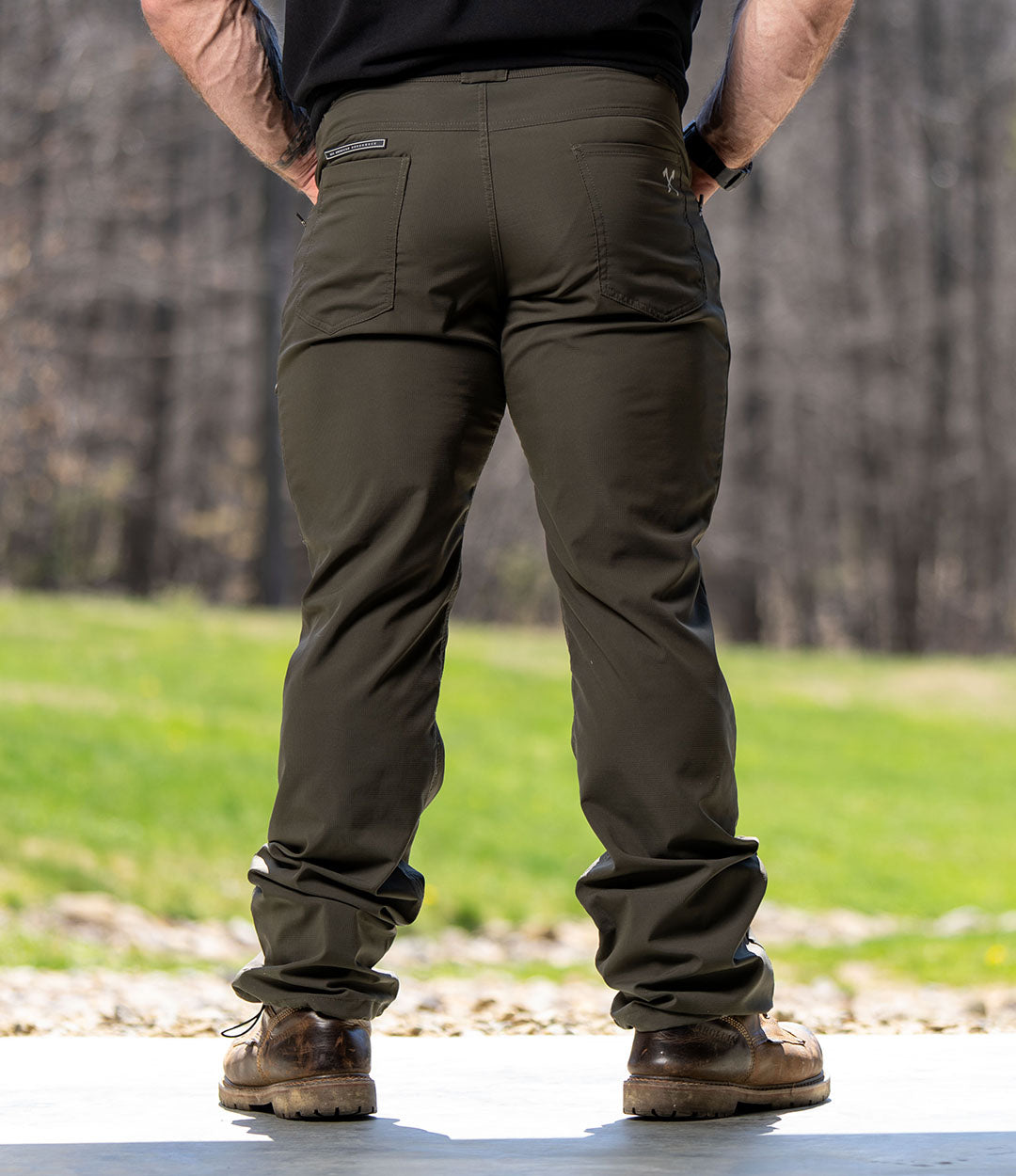 Vented Hybrid Pants // Dark Green