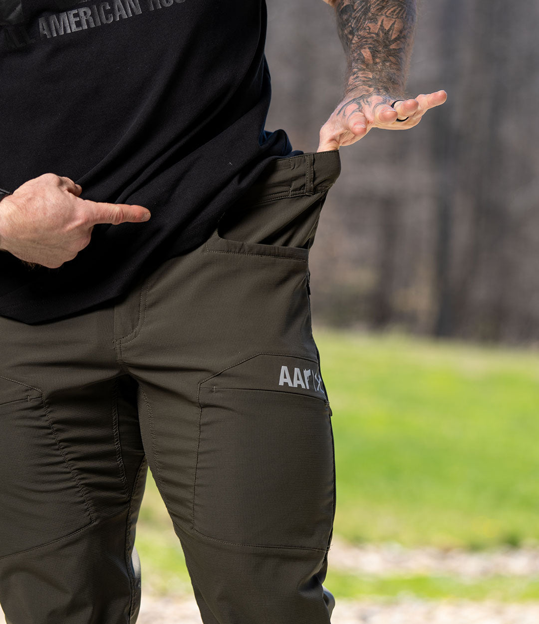 Vented Hybrid Pants // Dark Green