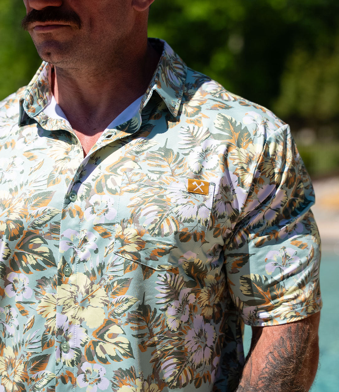 Performance Button Down // Vintage Palm